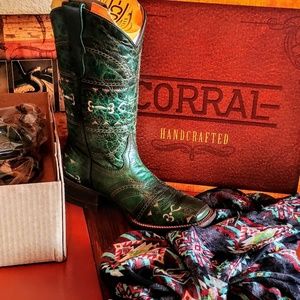 Corral boots